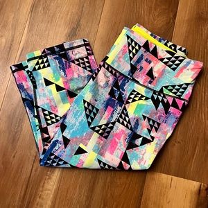 VSX crop leggings. Size medium. EUC